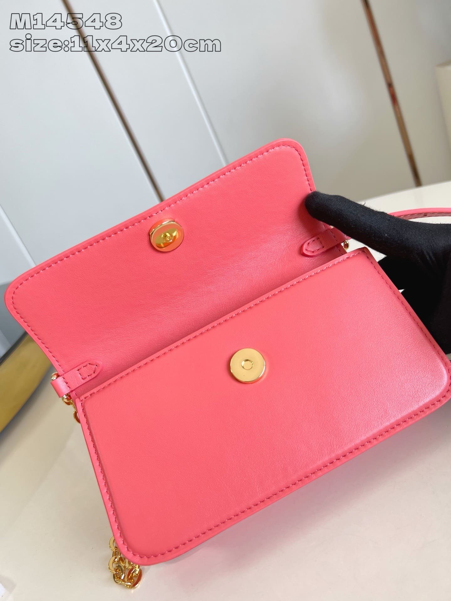 L0vis Vvtt0n M14548 Wallet On Chain LV Bloom