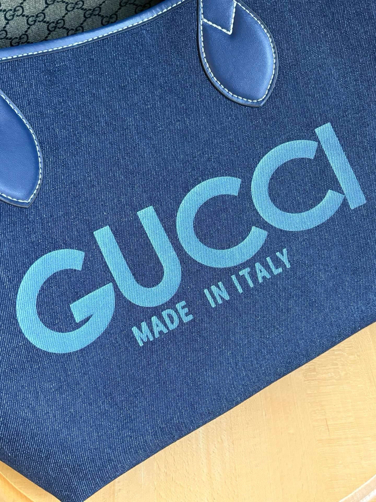 Gvc*1 TOTISSIMA SMALL REVERSIBLE TOTE