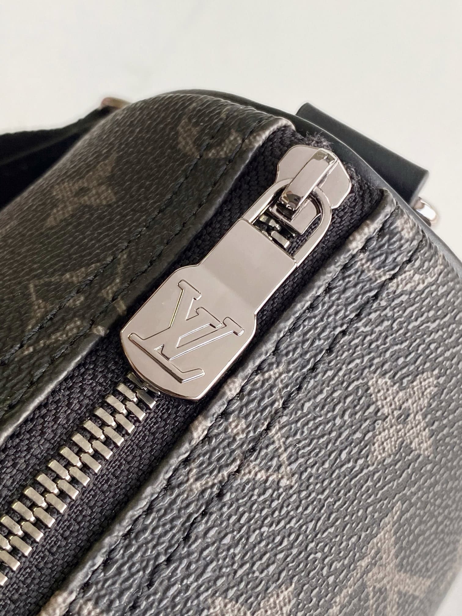L0vis Vvtt0n P01942 Keepall Bandoulière 25 Mon Monogram