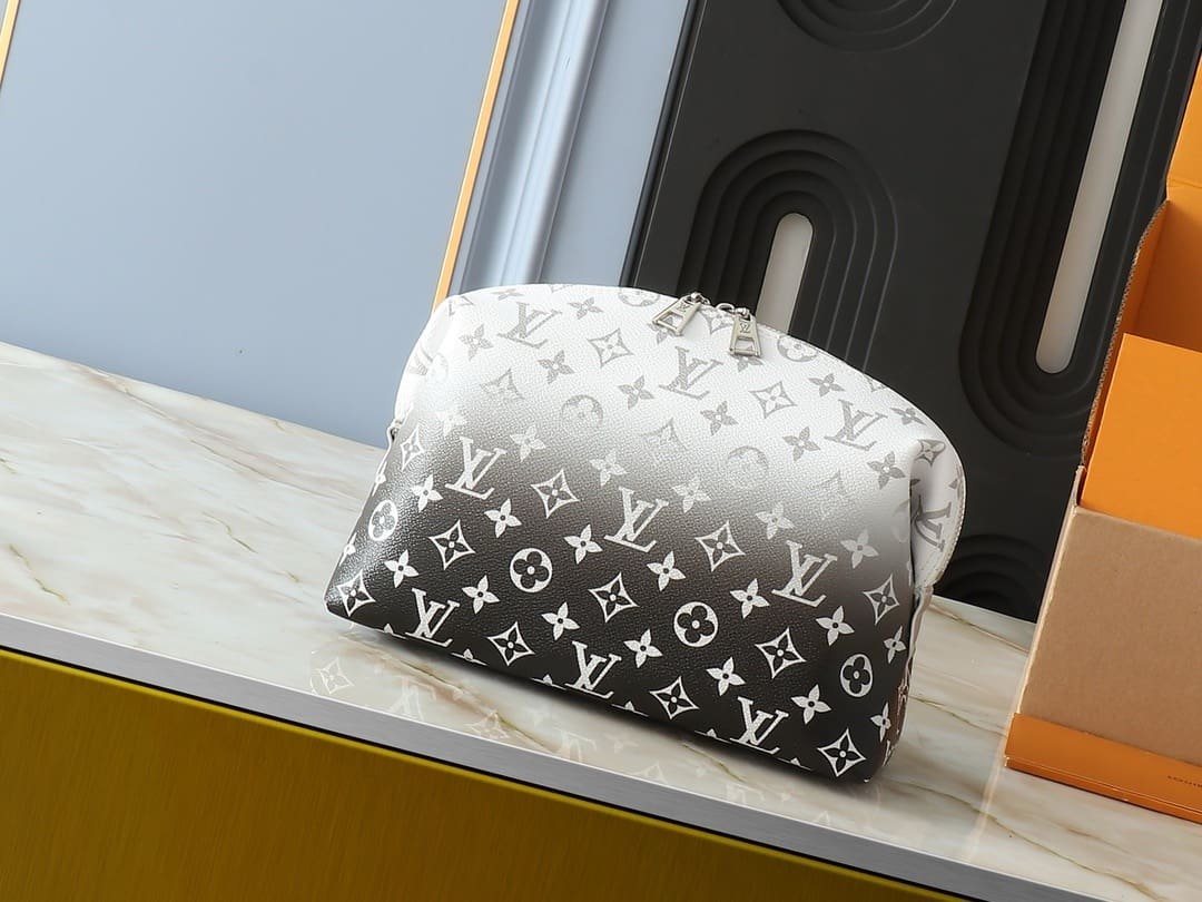 L0vis Vvtt0n M12052 Cosmetic Pouch