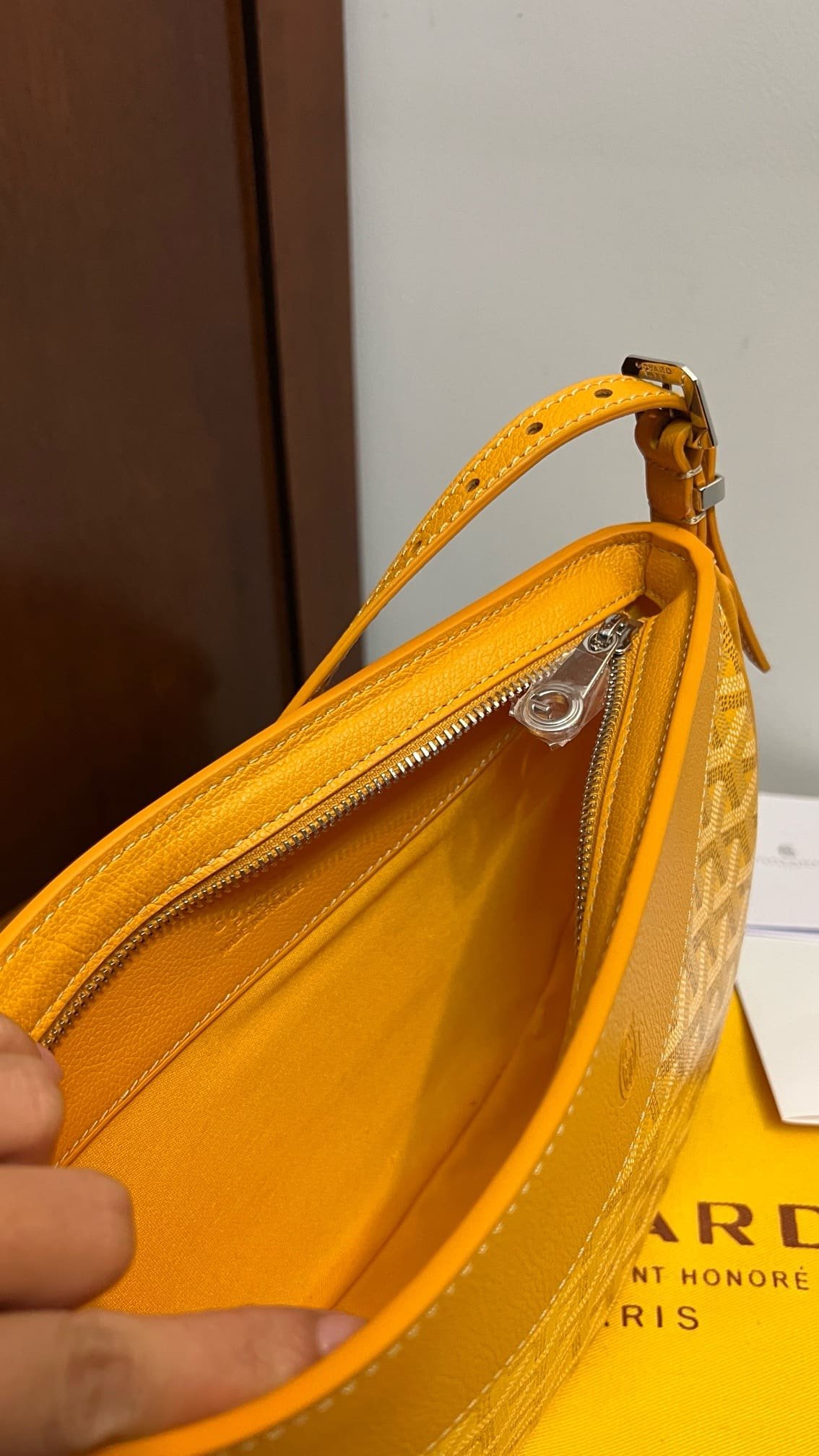 G09ard Hirondelle bag