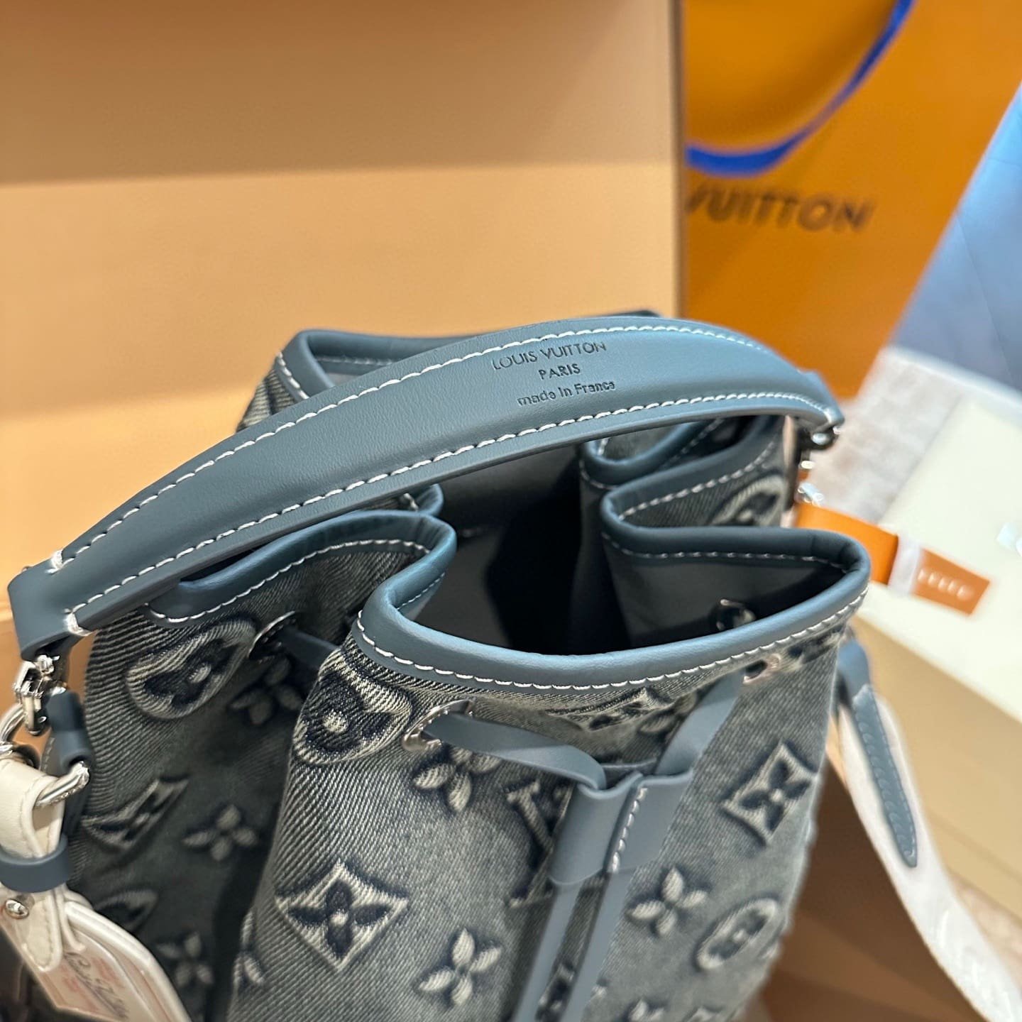 L0vis Vvtt0n Denim Bucket Bag