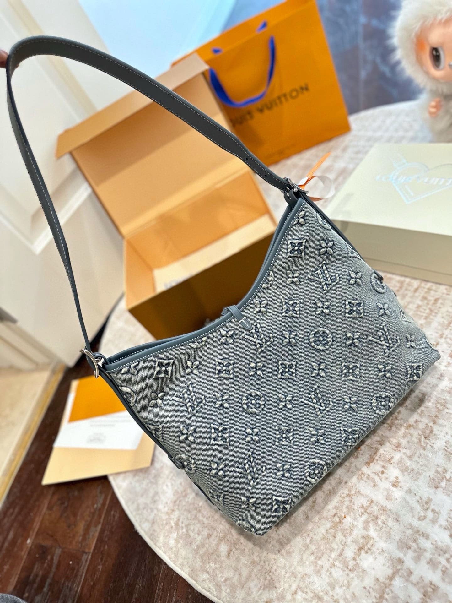 L0vis Vvtt0n Carryall