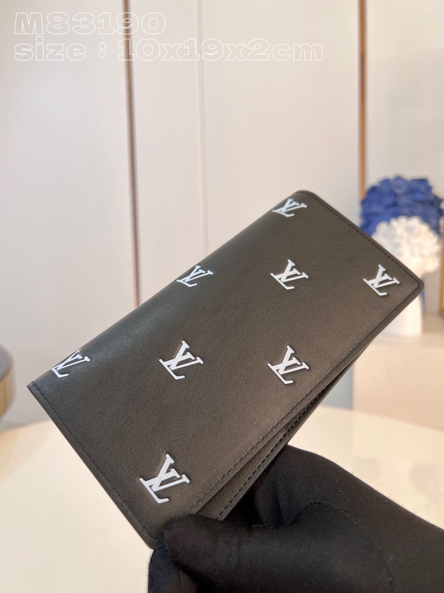 L0vis Vvtt0n M83190 Brazza Wallet