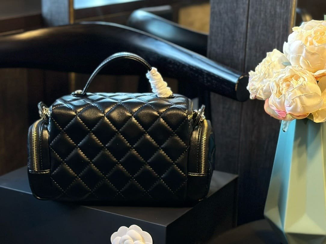 Ch**el Vanity Case
