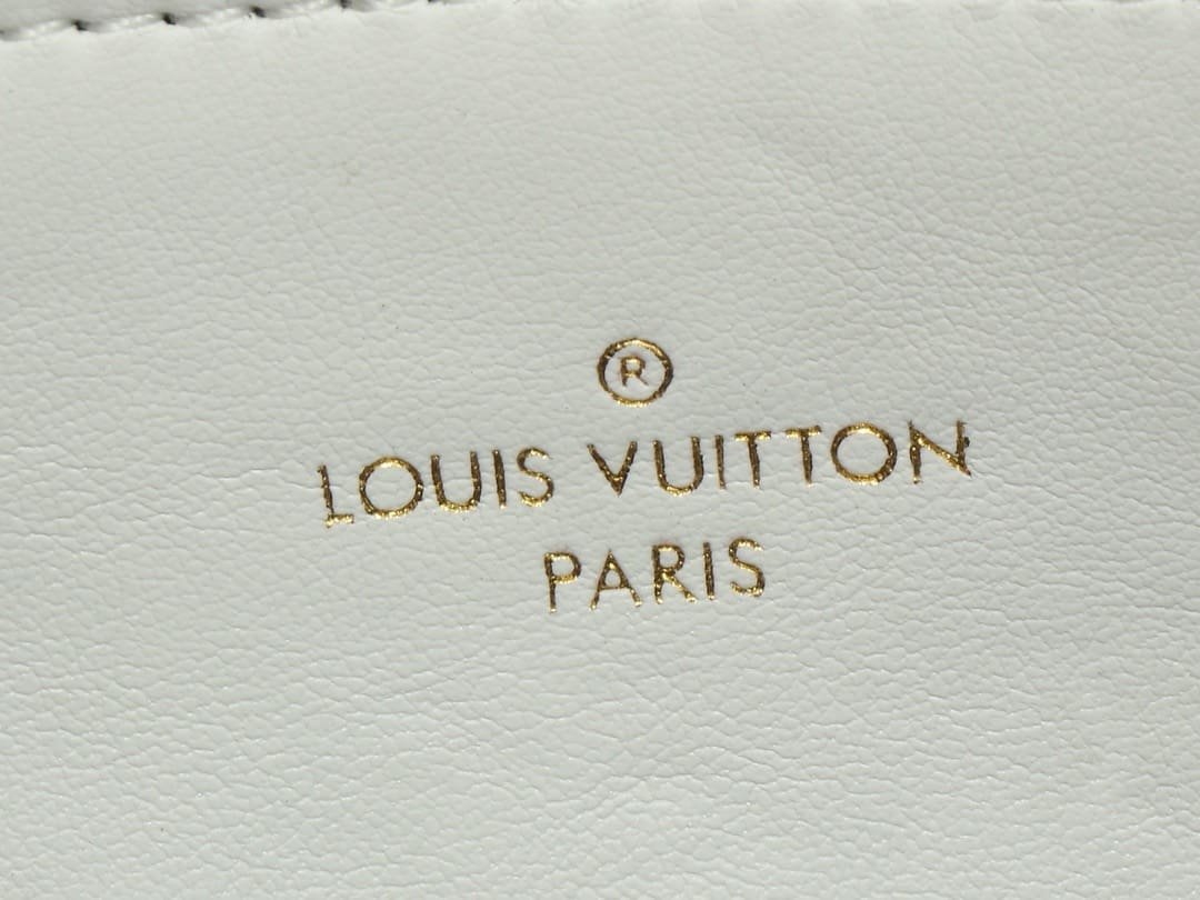 L0vis Vvtt0n M11331 Pochette Coussin