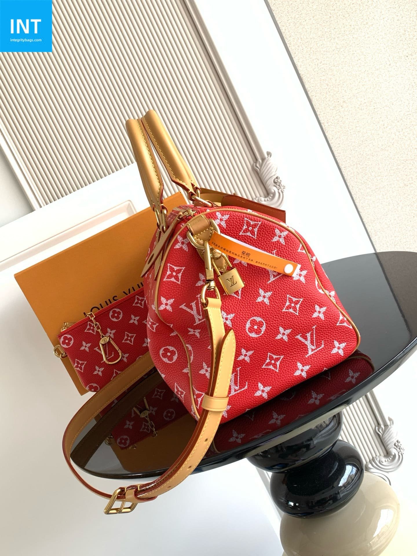 L0vis Vvtt0n M14067 Speedy P9 Bandoulière 30