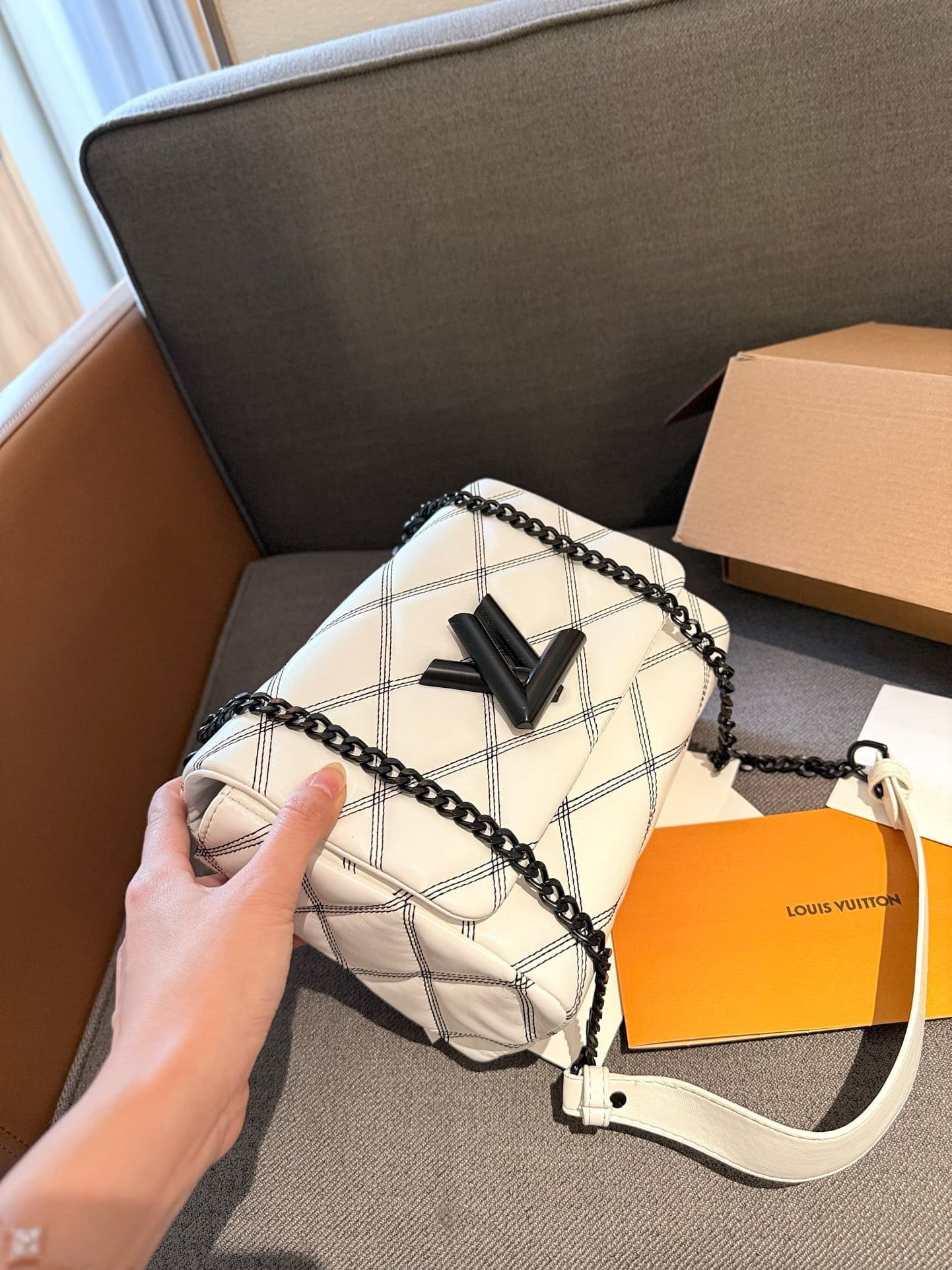 L0vis Vvtt0n GO-14 Medium Gloves