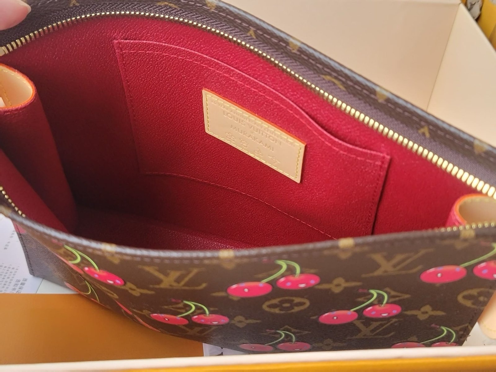 L0vis Vvtt0n M14372 LV x TM Toiletry Pouch