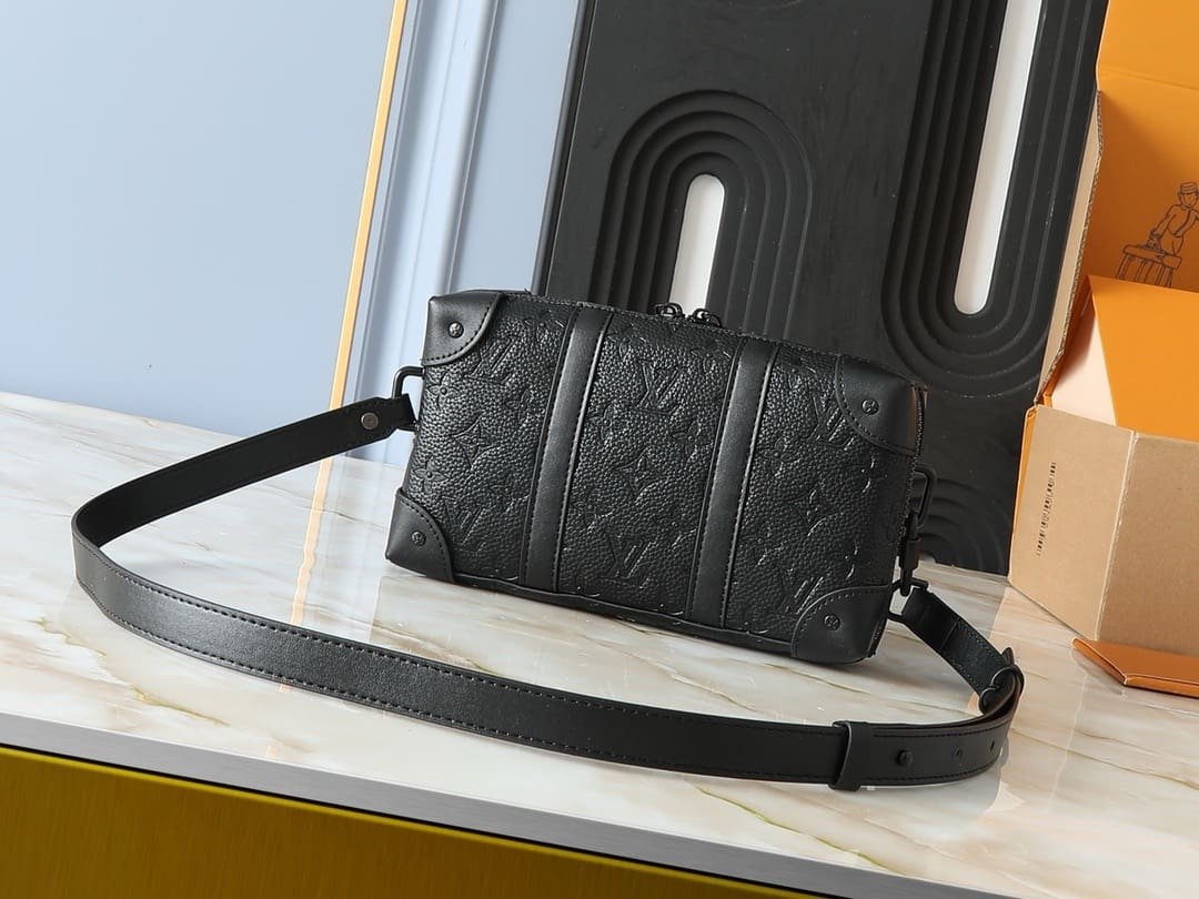 L0vis Vvtt0n M80224 Soft Trunk Wallet