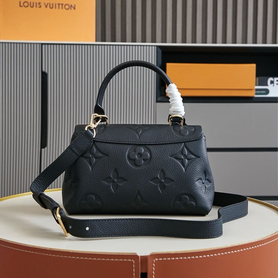 L0vis Vvtt0n M45977 Madeleine BB Bag