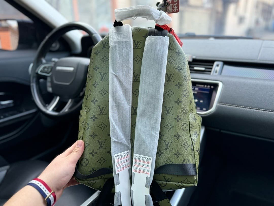 L0vis Vvtt0n Discovery Backpack PM M46802
