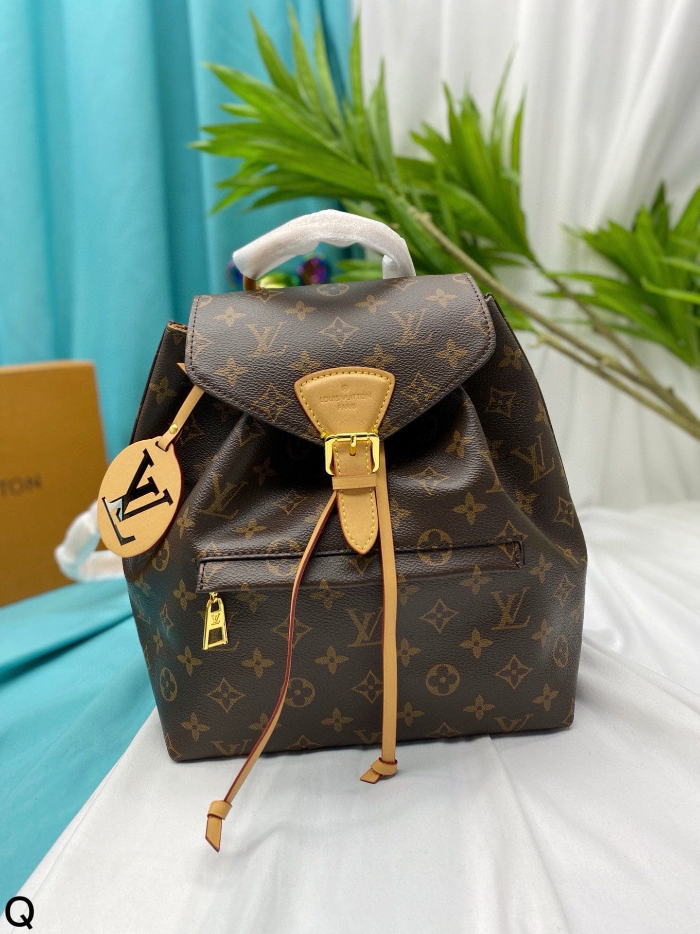 L0vis Vvtt0n Montsouris Backpack Monogram Canvas