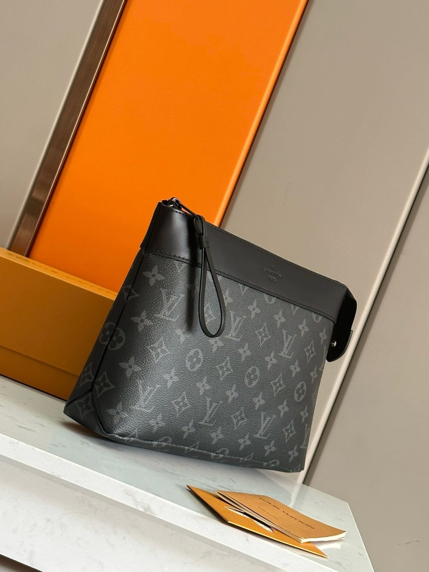 L0vis Vvtt0n M82543 POCHETTE VOYAGE SOUPLE CLUTCH
