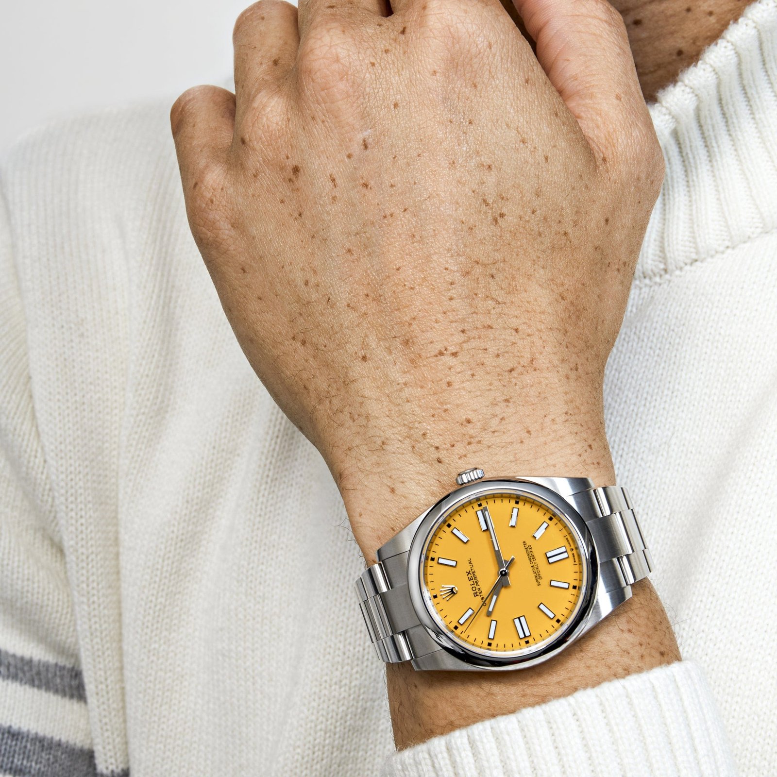 R01ex Oyster Perpetual 41 124300 Stainless Steel Yellow Dial