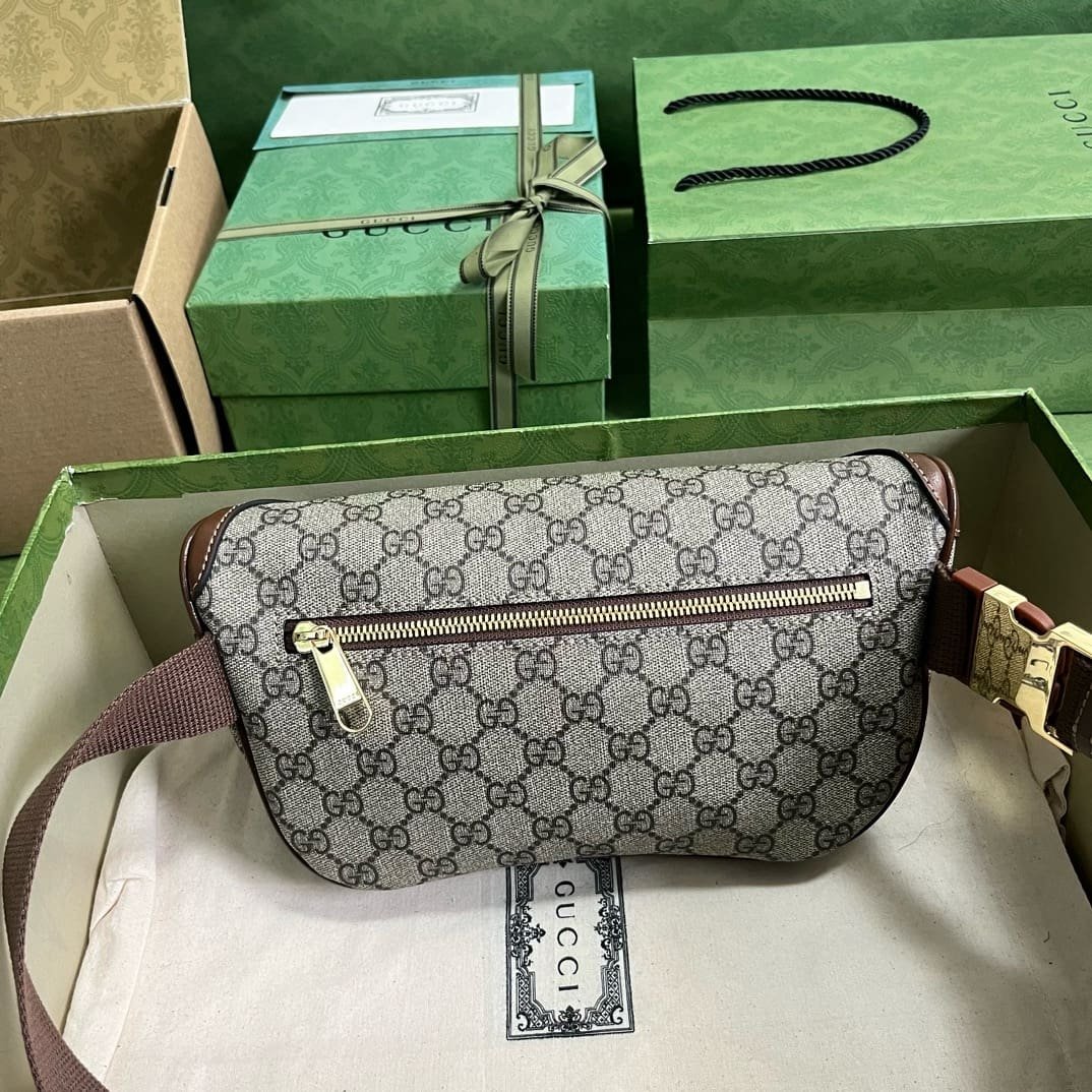 Gvc*1 BELT BAG WITH INTERLOCKING G