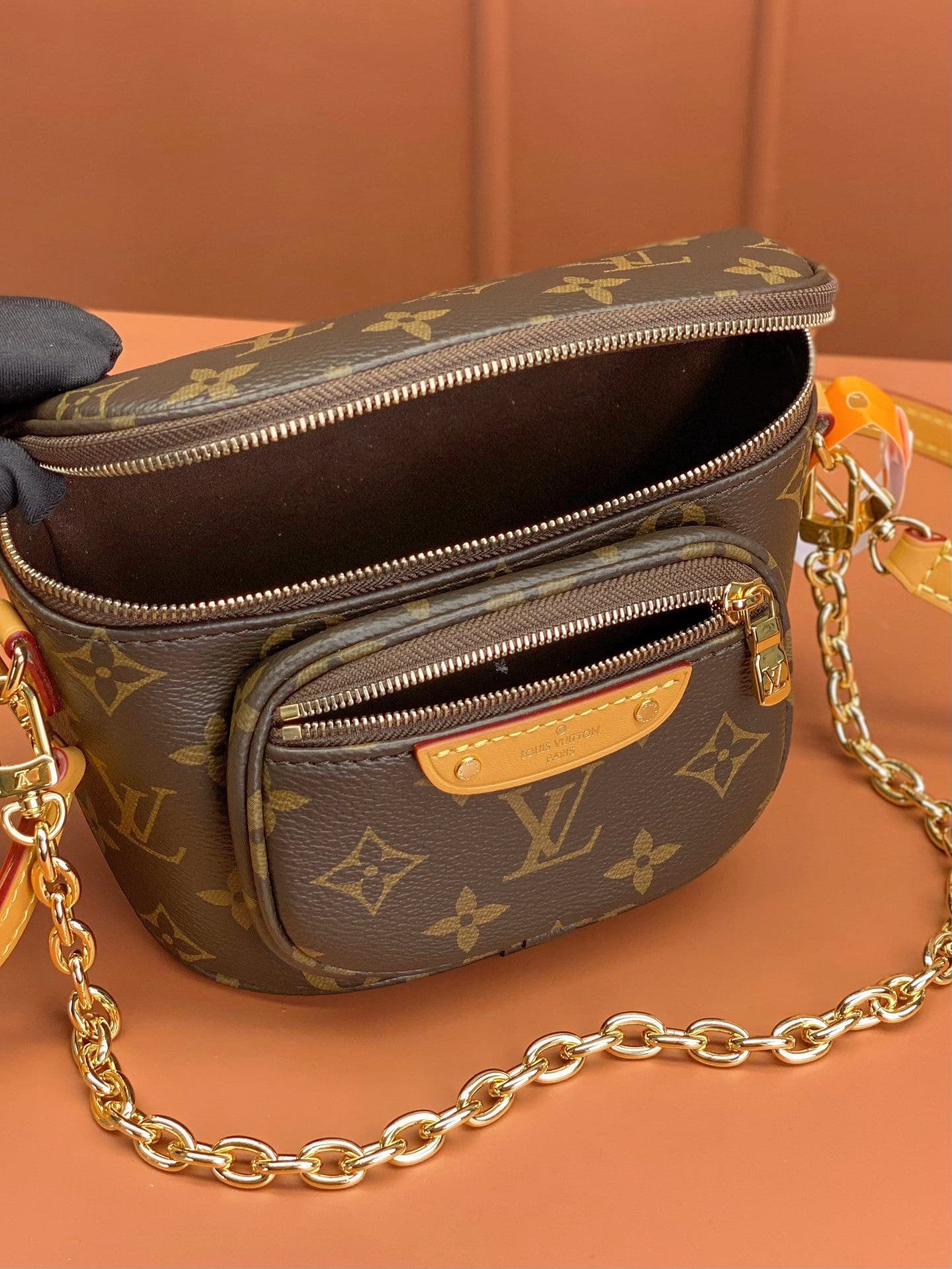 L0vis Vvtt0n Mini Bumbag M82335 (top quality)
