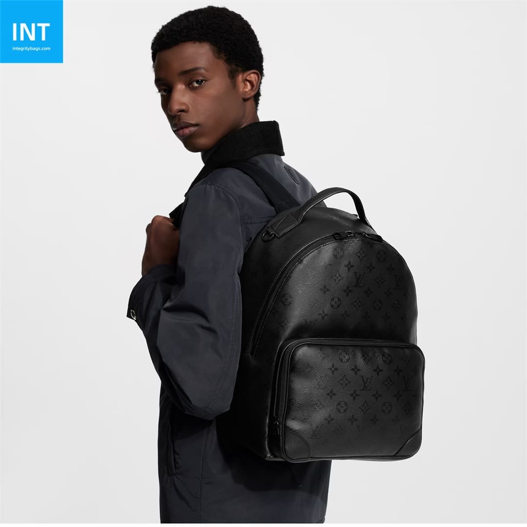 L0vis Vvtt0n M26765 Discovery Cargo Backpack
