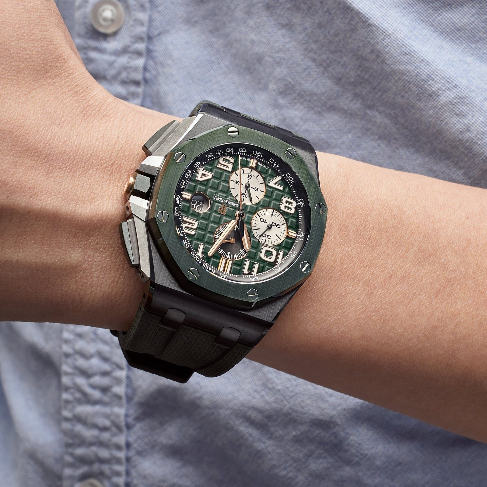 Audemars P1g*et Royal Oak Offshore 26405CE.OO.A056CA.01 Selfwinding Chronograph
