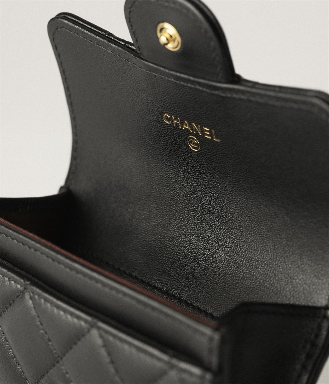 Ch**el Classic Card Holder