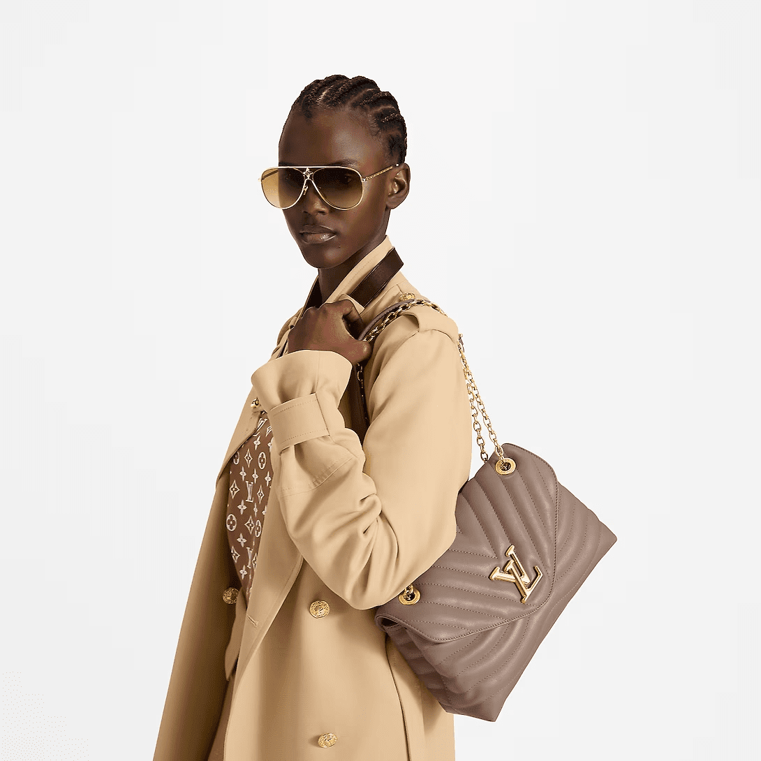 L0vis Vvtt0n M21614 New Wave Chain Bag GM Taupe
