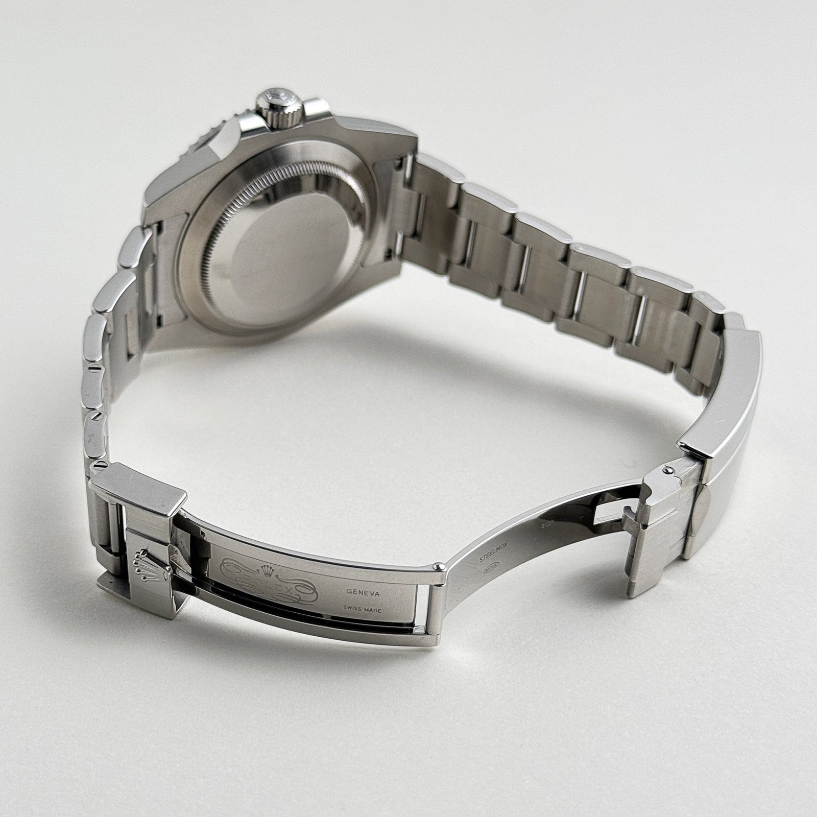 R01ex Submariner Date 116610LN Stainless Steel Black Dial
