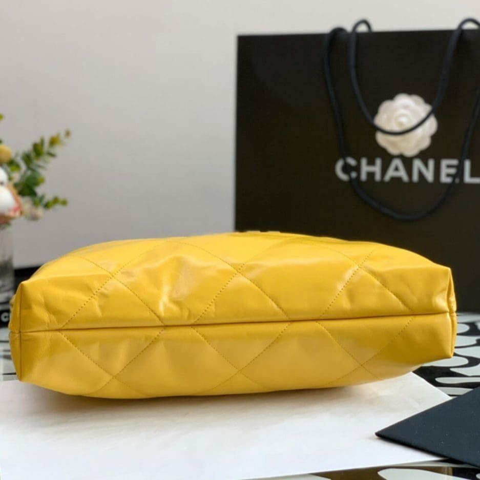Ch**el 22 SMALL HANDBAG AS3260