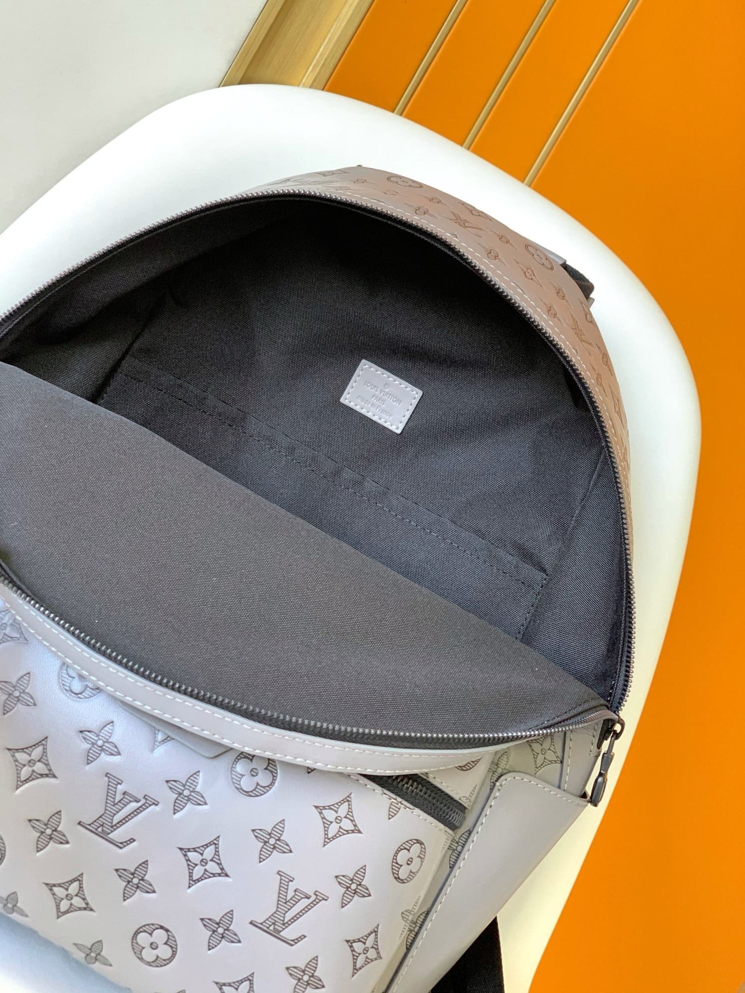 L0vis Vvtt0n M46557 Discovery Backpack