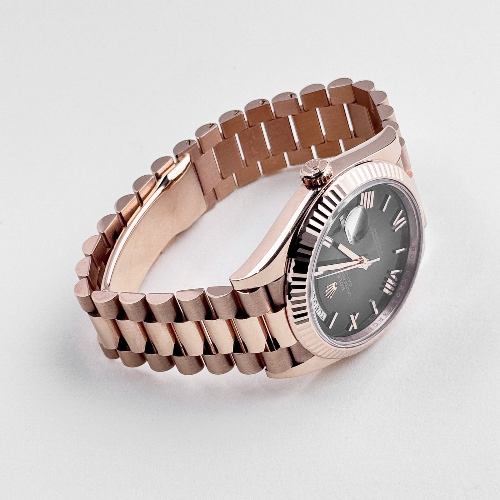 R01ex Day-Date 40 Reference 228235 Rose Gold Slate Ombre Dial (2024)