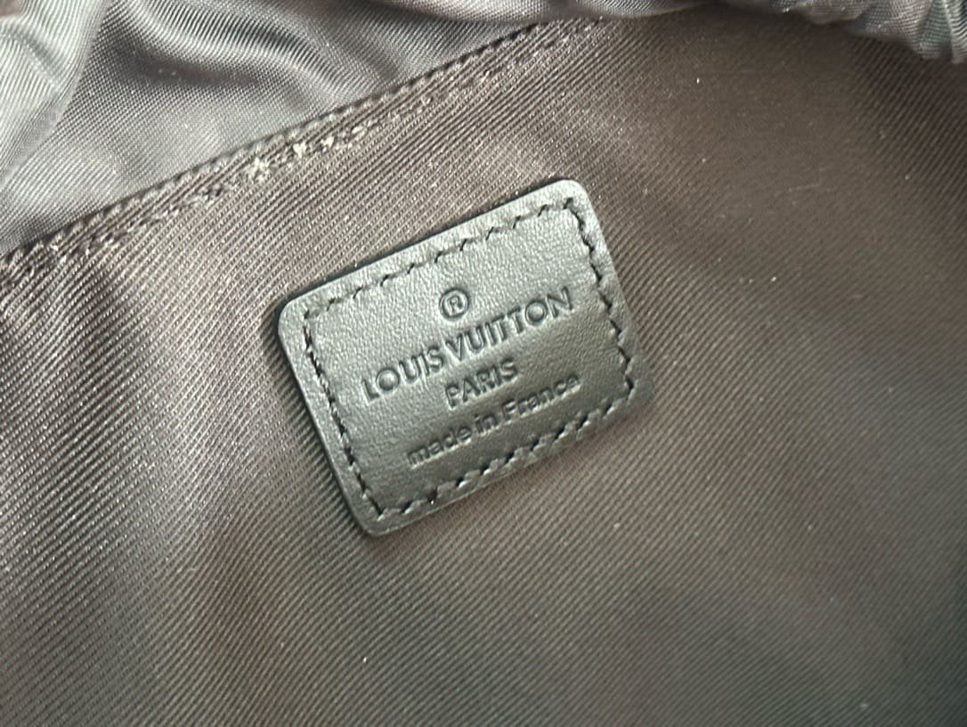 L0vis Vvtt0n M23127 Montsouris Backpack