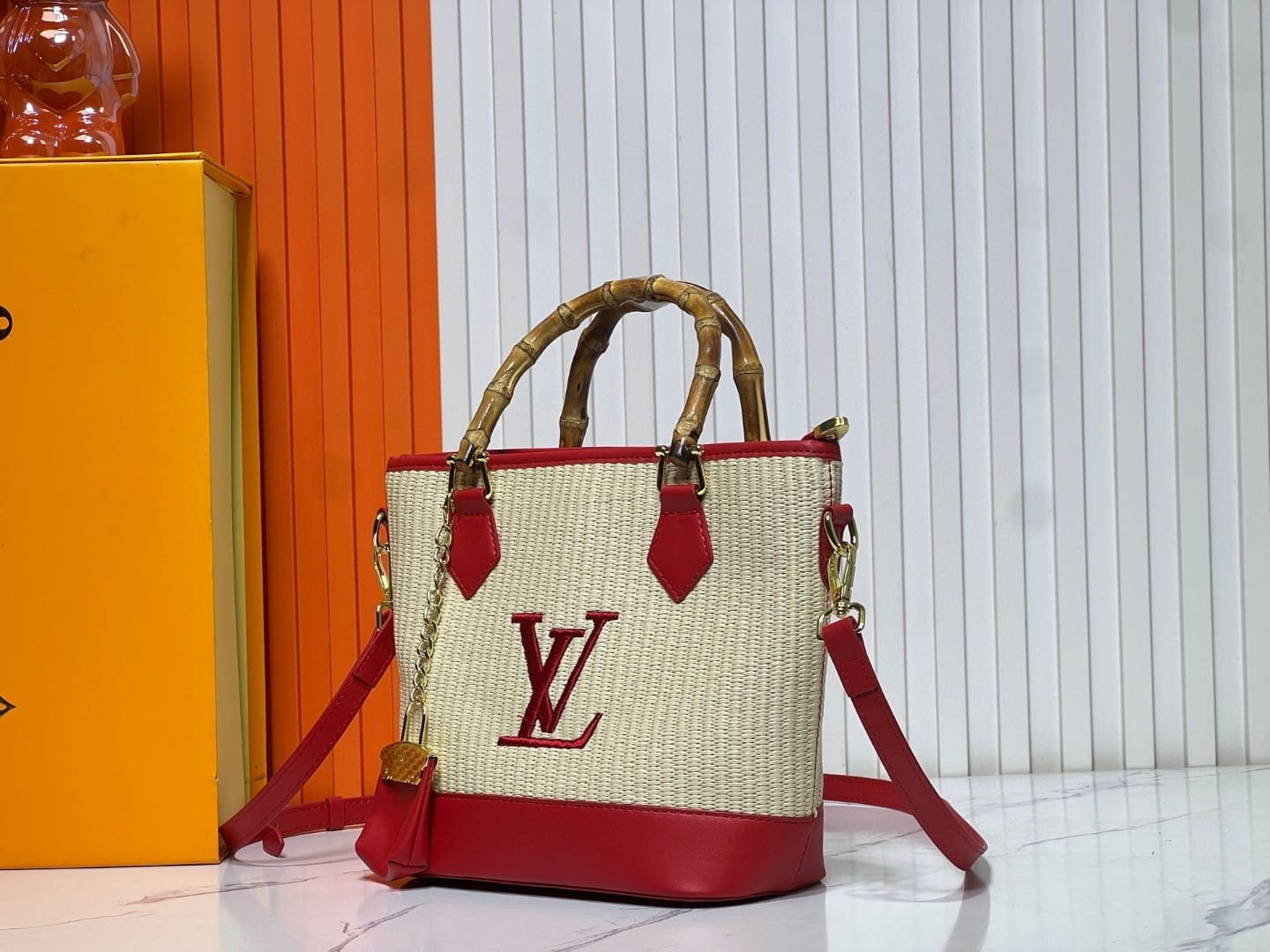 L0vis Vvtt0n Raffia Petit Bucket Tote
