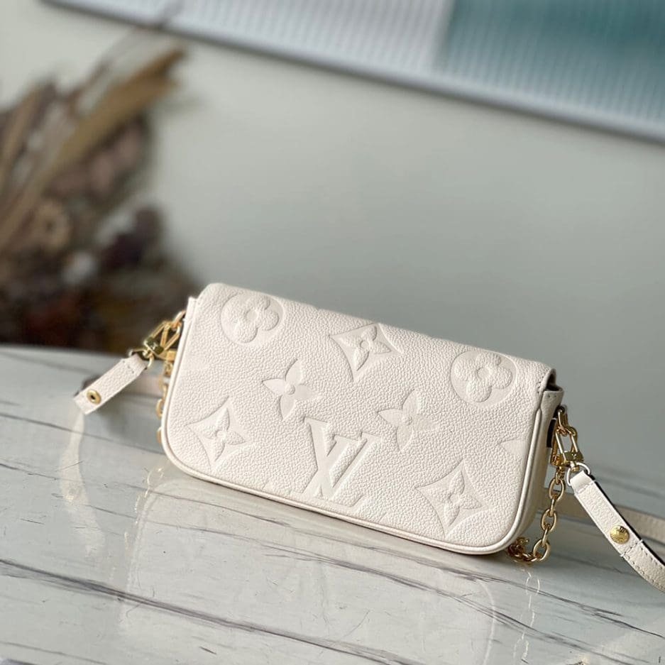 L0vis Vvtt0n Wallet on Chain Ivy M82210