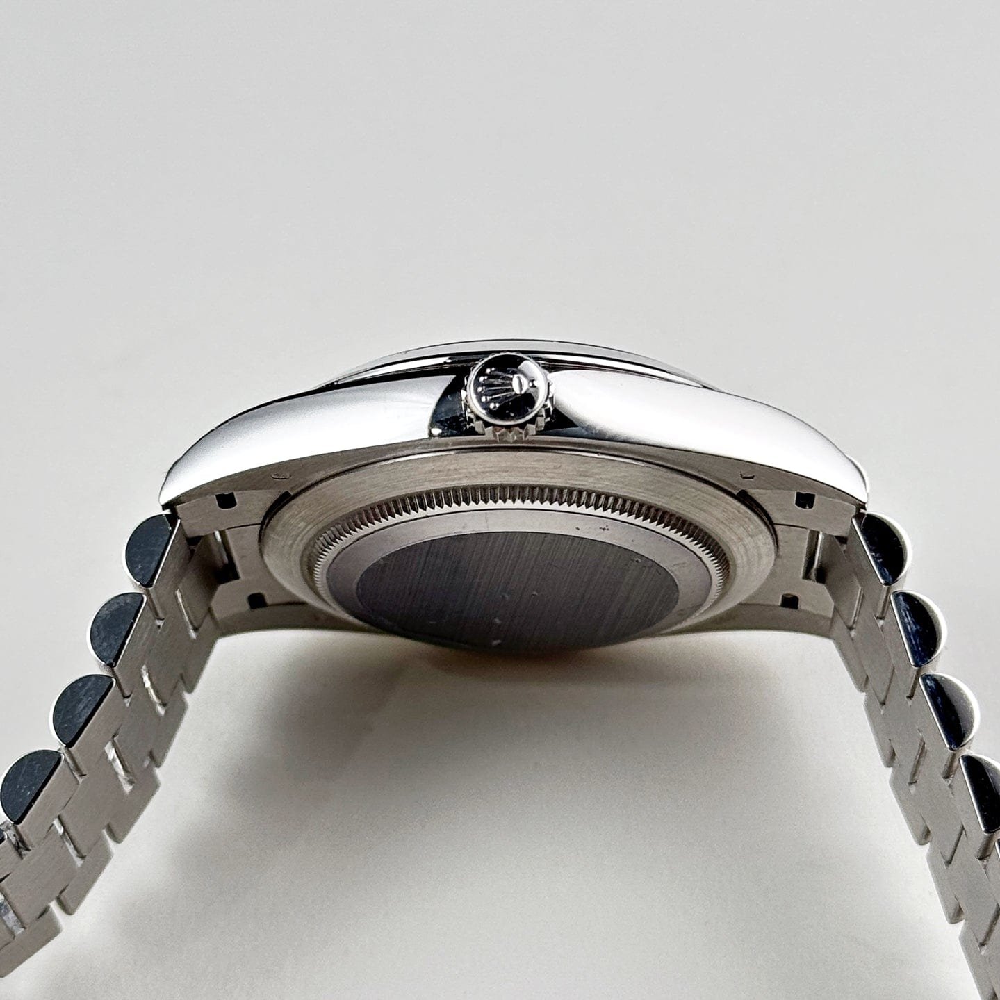 R01ex Day-Date 40 228206 Platinum Olive Green Arabic Dial