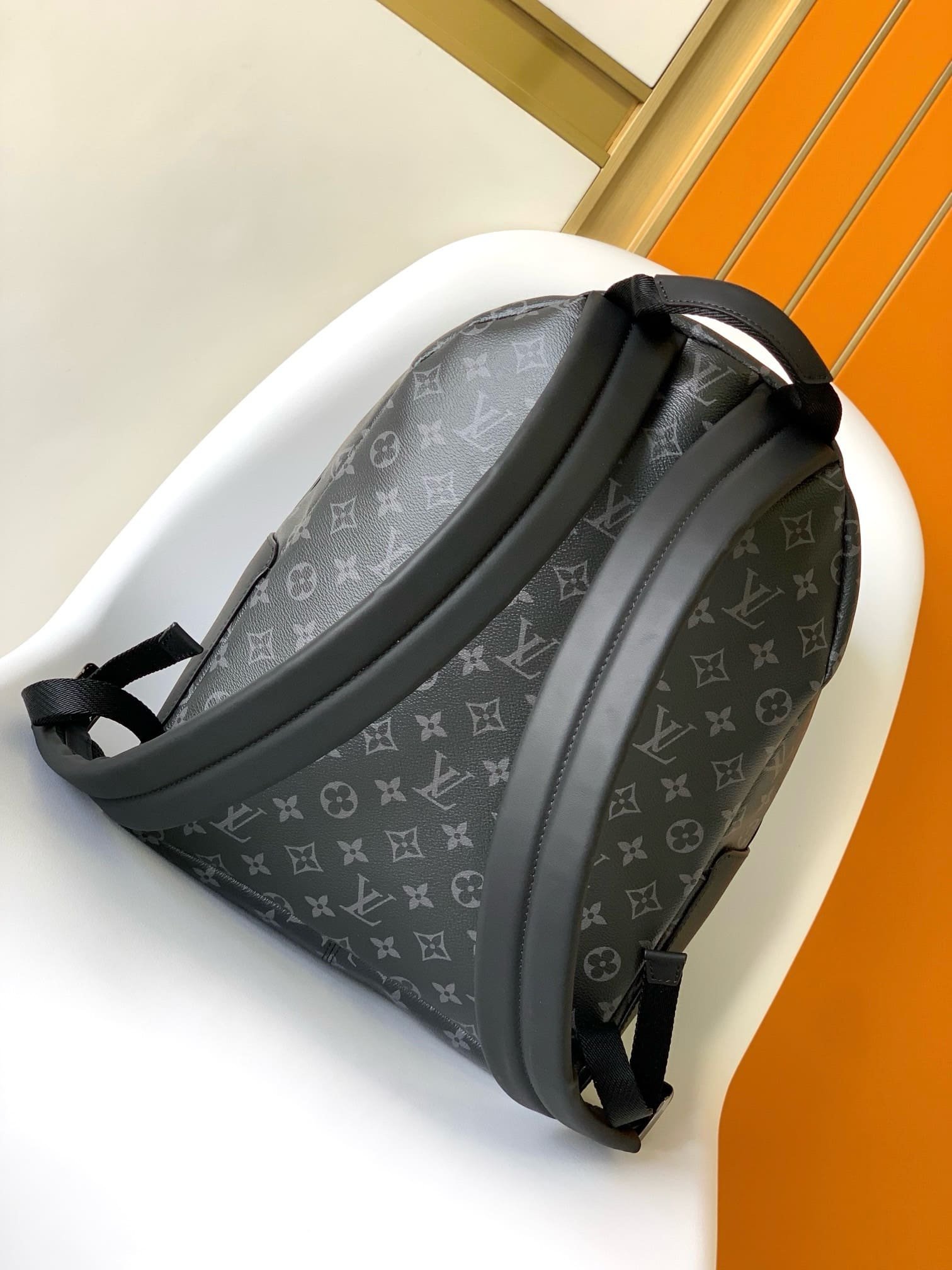 L0vis Vvtt0n M22558 Discovery Backpack PM