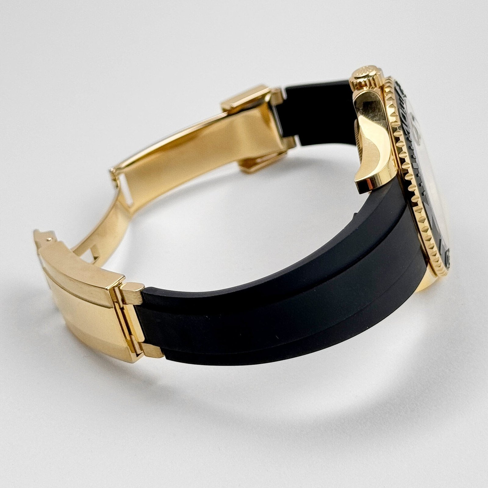 R01ex Yacht-Master 42 226658 Yellow Gold Oysterflex (2023)