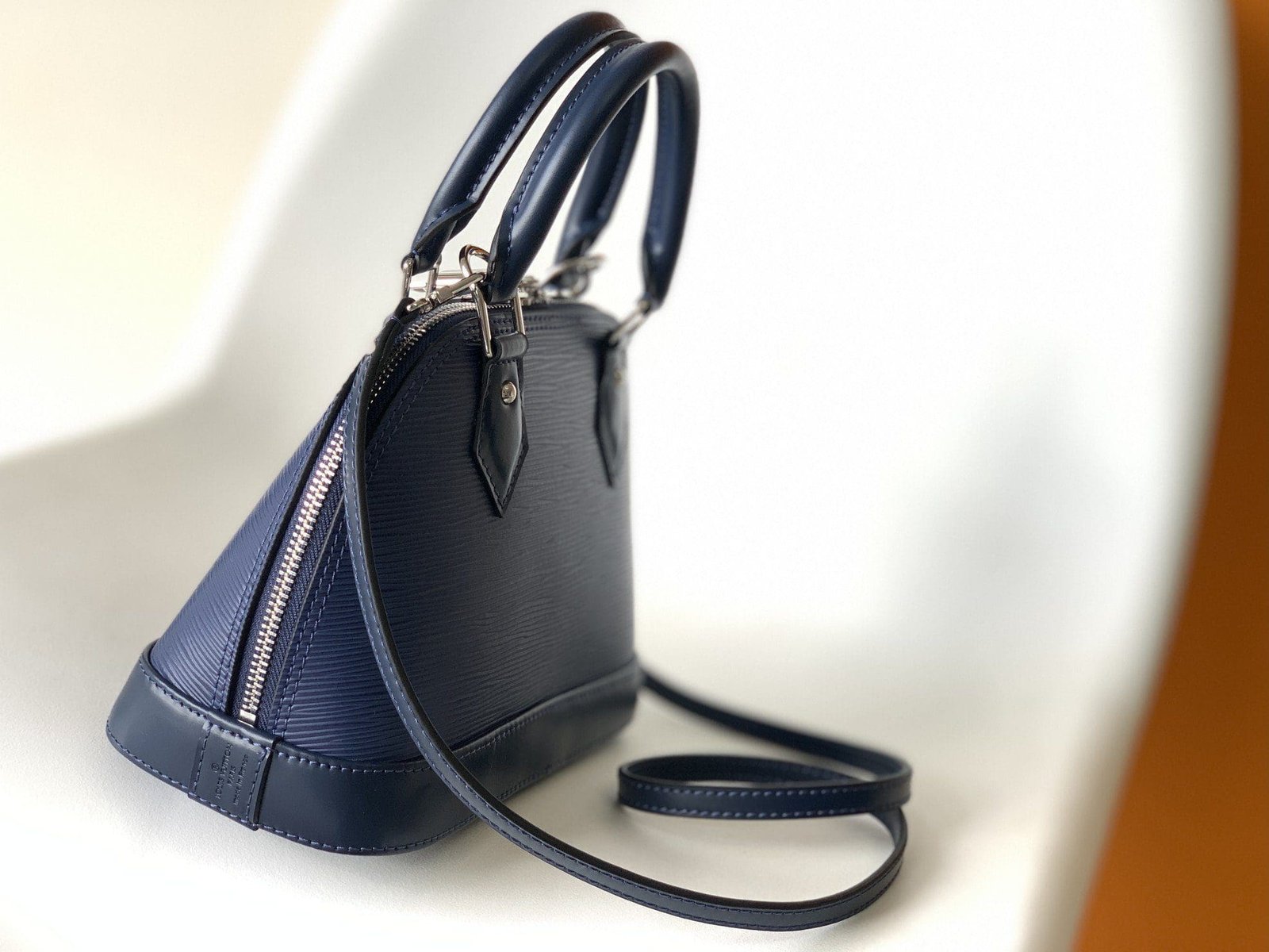 L0vis Vvtt0n Alma BB M40855