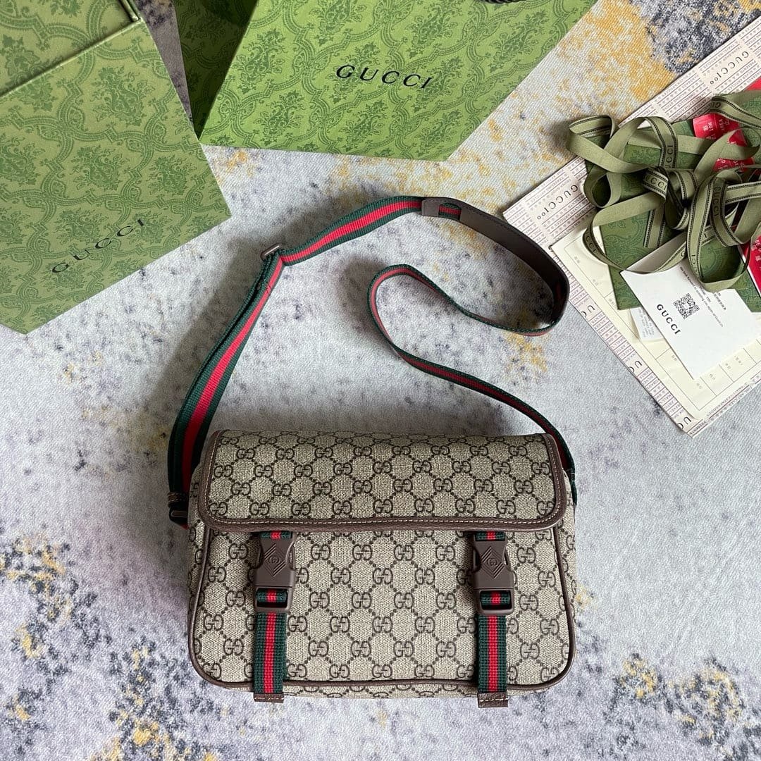 Gvc*1 MESSENGER BAG
