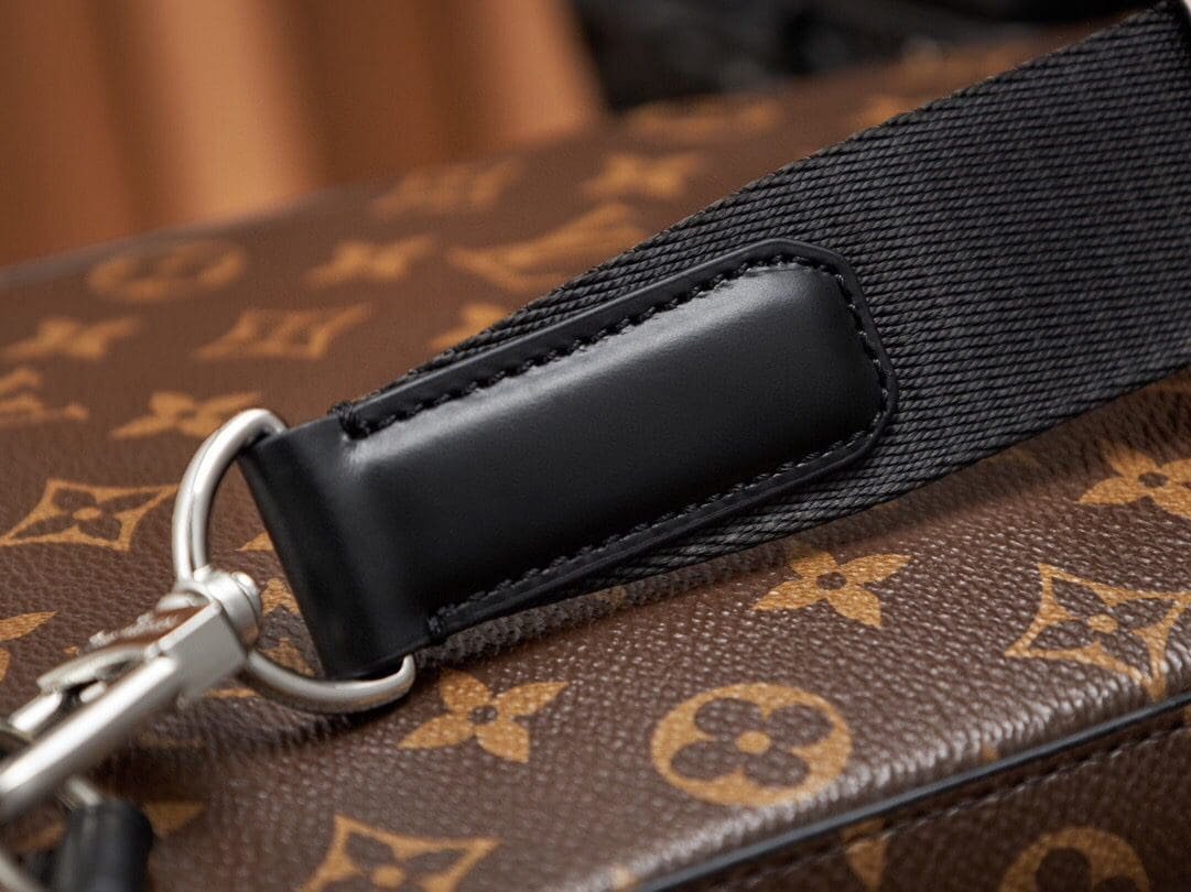 L0vis Vvtt0n M46327 Avenue Slingbag NM