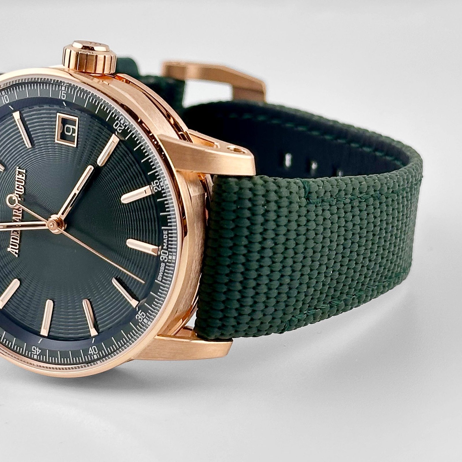 Audemars P1g*et Code 11.59 15210OR.OO.A056KB.01 Rose Gold Green Dial (2024)