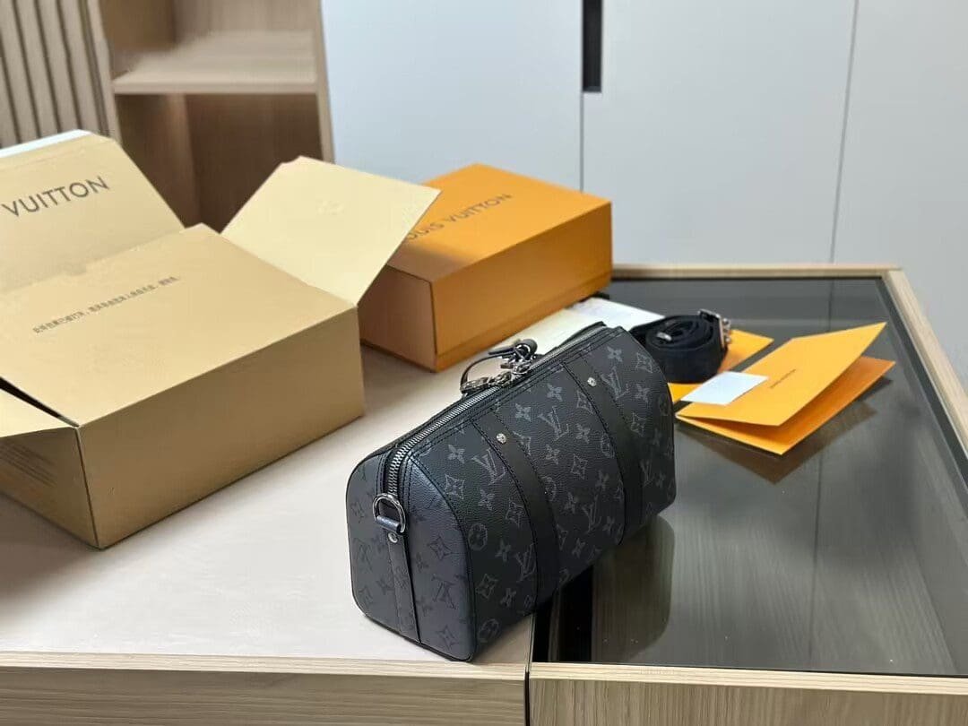L0vis Vvtt0n CITY KEEPALL BAG M45936