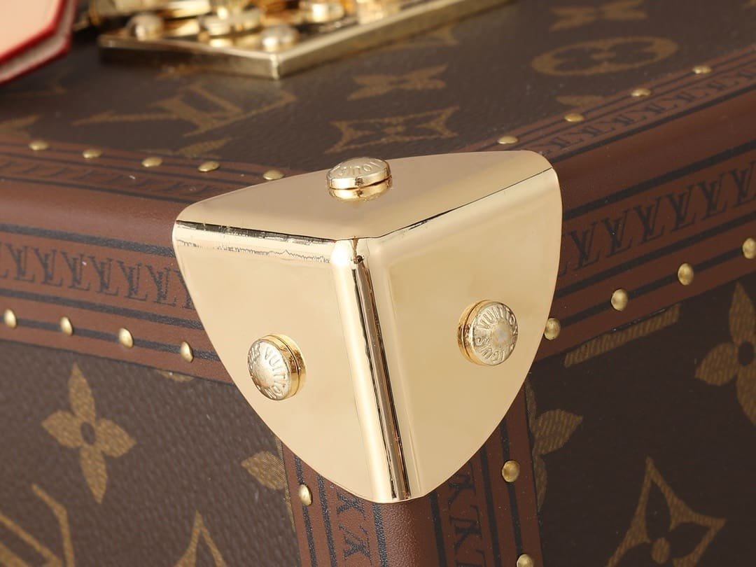 L0vis Vvtt0n M10079 Camera Box