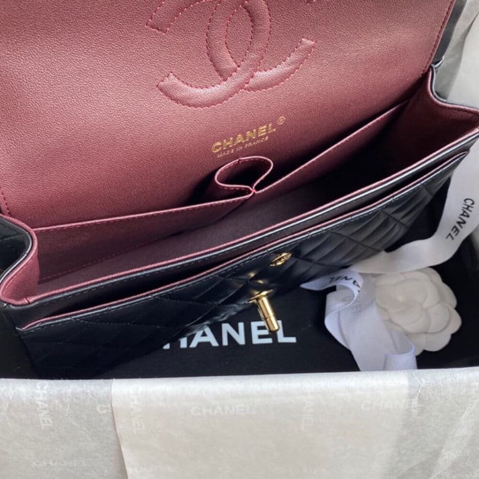 Ch**el CLASSIC HANDBAG Lambskin & Gold Metal