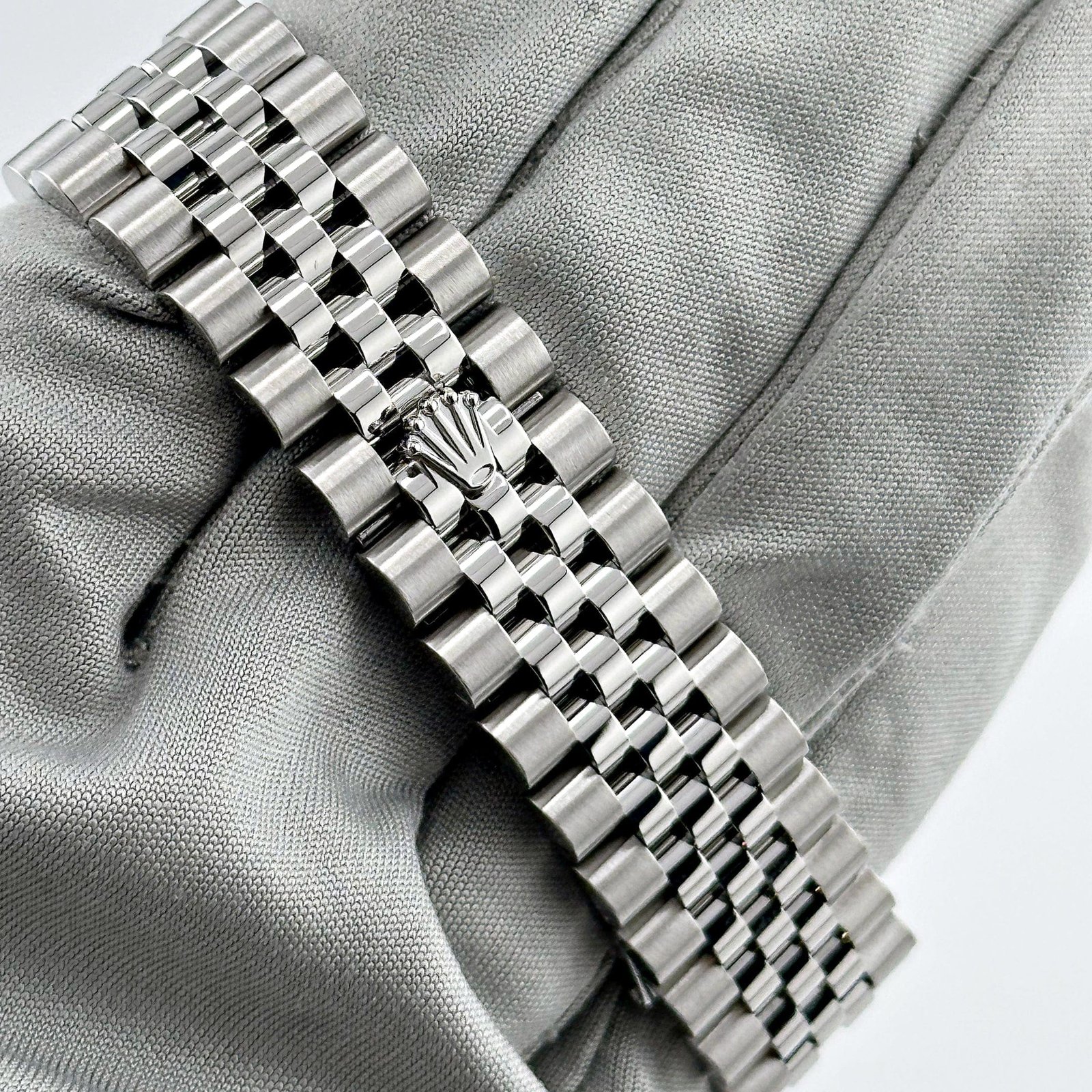 R01ex Datejust 31 278384RBR ‘Ladies’ Stainless Steel D1am0nd Bezel Violet Roman Dial Jubilee