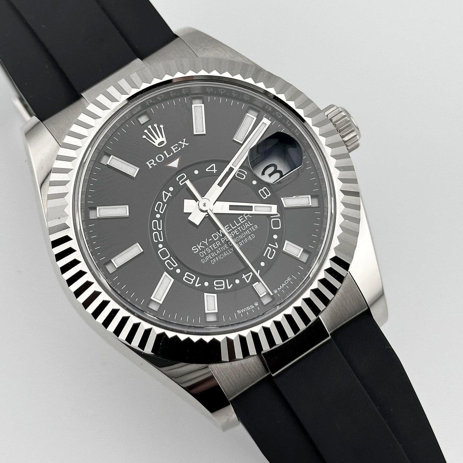 R01ex Sky-Dweller 336239 White Gold Black Dial Oysterflex (2025)