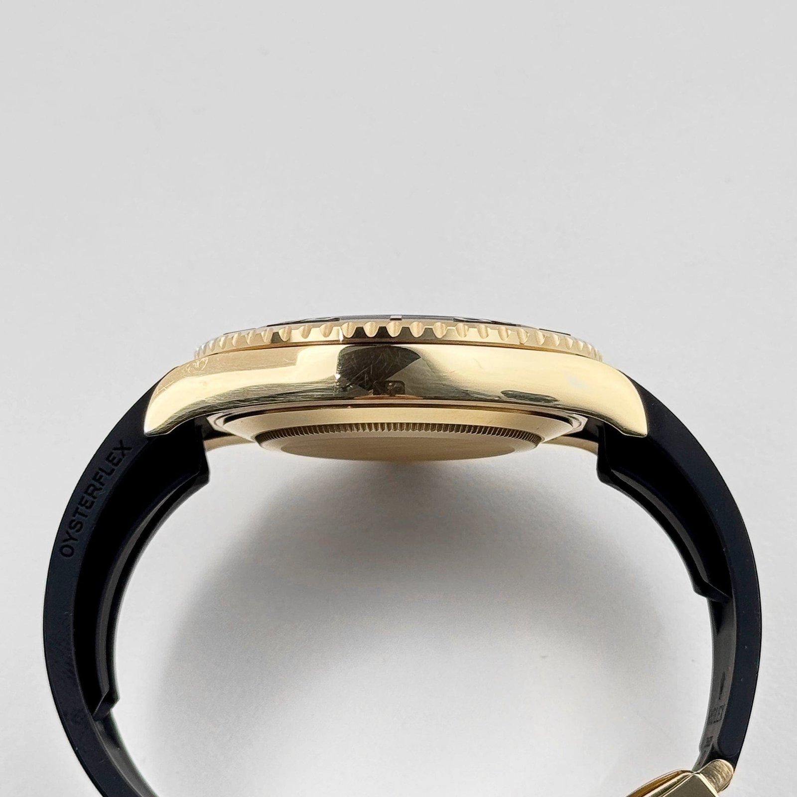 R01ex Yacht-Master 42 226658 Yellow Gold Oysterflex (2023)