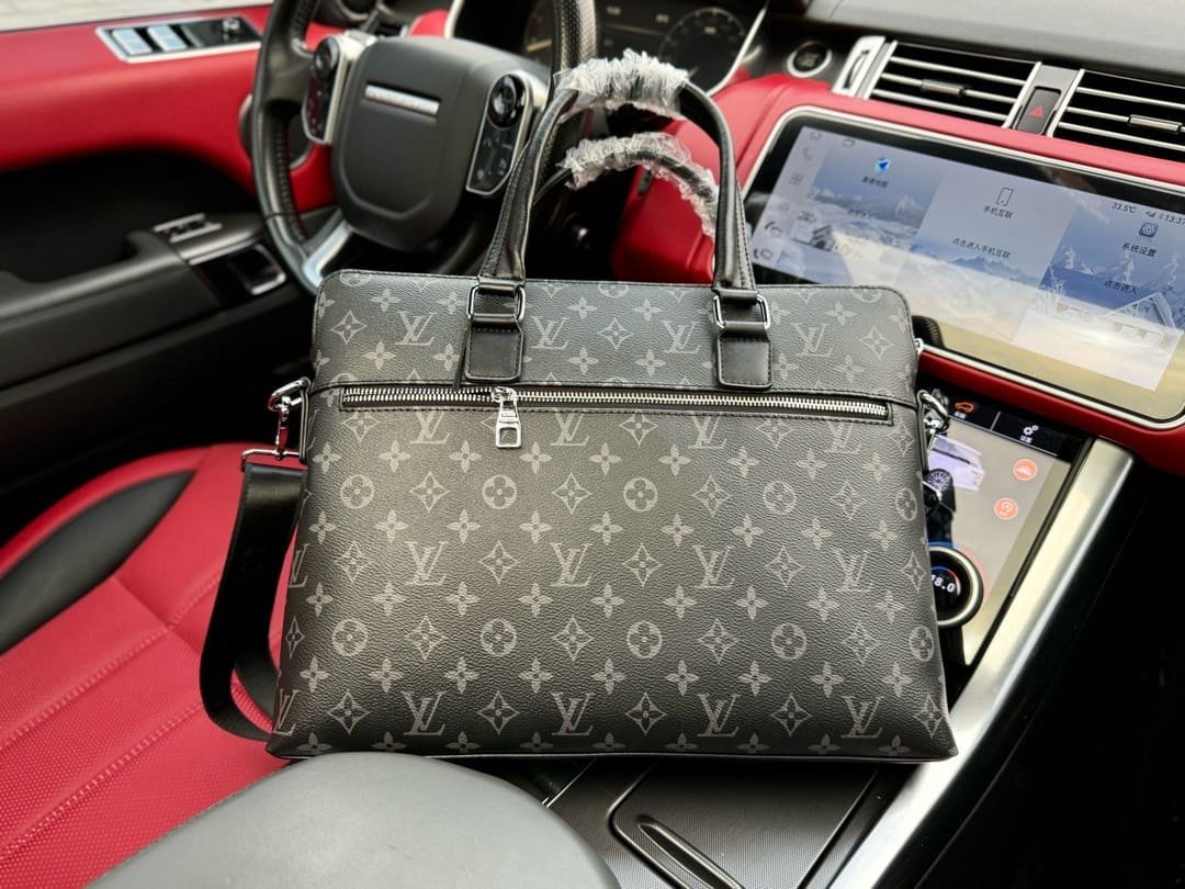 L0vis Vvtt0n briefcase