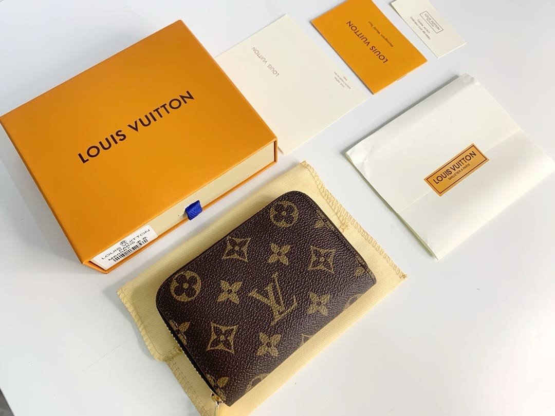 L0vis Vvtt0n M60067 Zippy Coin Purse