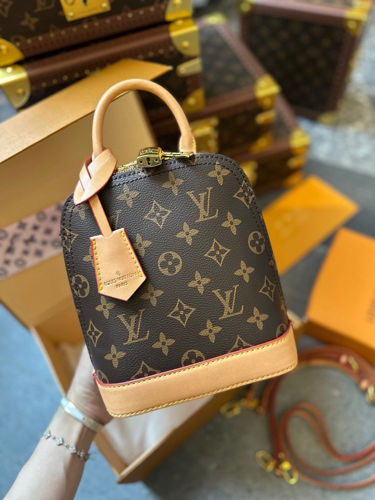 L0vis Vvtt0n M47132 Alma Backpack