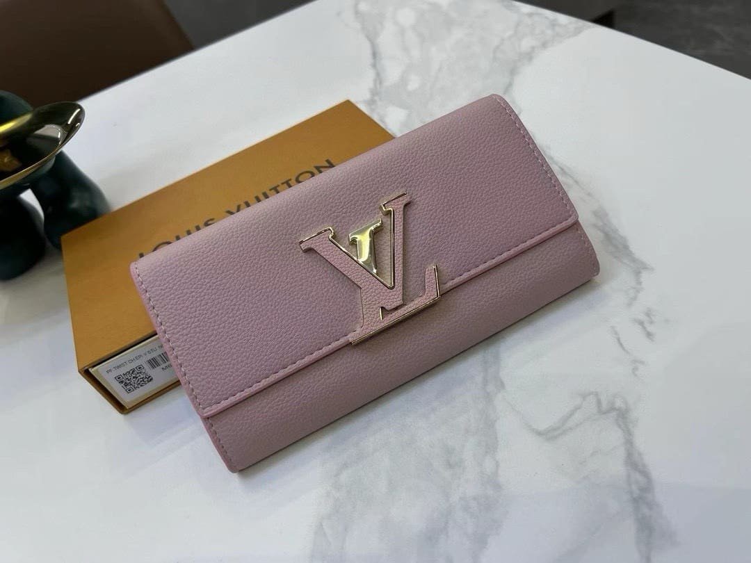 L0vis Vvtt0n M61249 Capucines Wallet