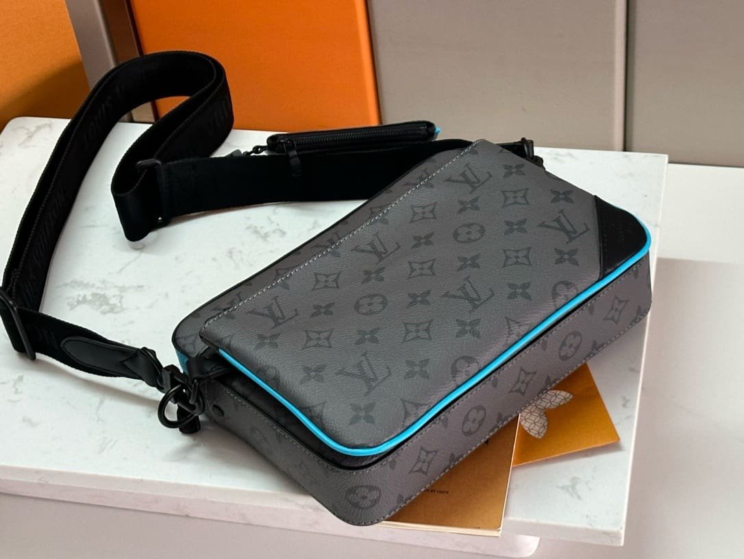 L0vis Vvtt0n M11648 Trio Messenger